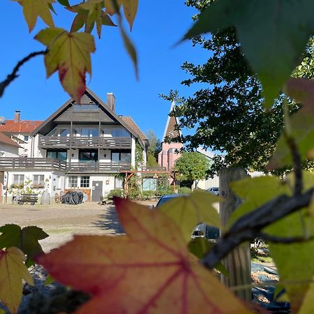 Gasthaus Hirschenstube & Gaestehaus Gehri Waldkirch Esterno foto